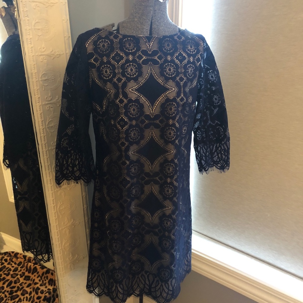 Eliza J tan navy long sleeve dress 10